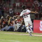 Palmeiras vence Bahia com gol no fim e amplia vantagem na liderança do Brasileirão