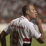 Botafogo arranca empate no fim e amplia jejum do São Paulo