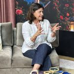 Programa Iza Stein recebe Ingrid Hirsch e Alexandra Godoi nesta sexta-feira (28/08)